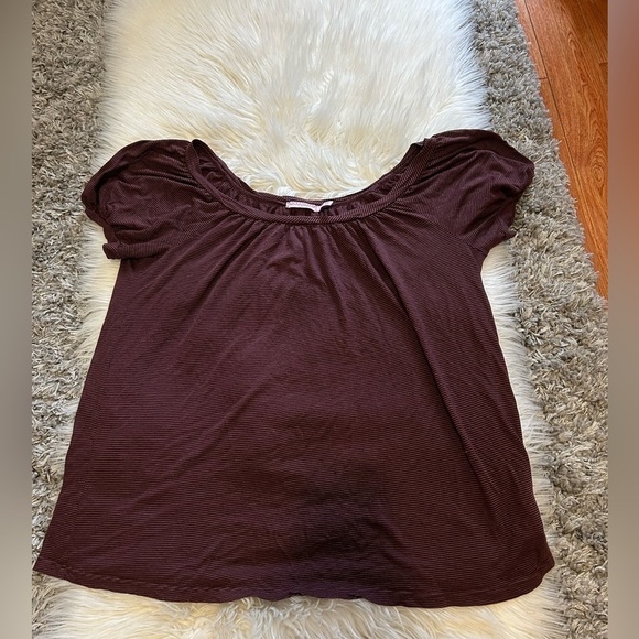 Maroon Short Sleeve Top - Picture 1 of 1